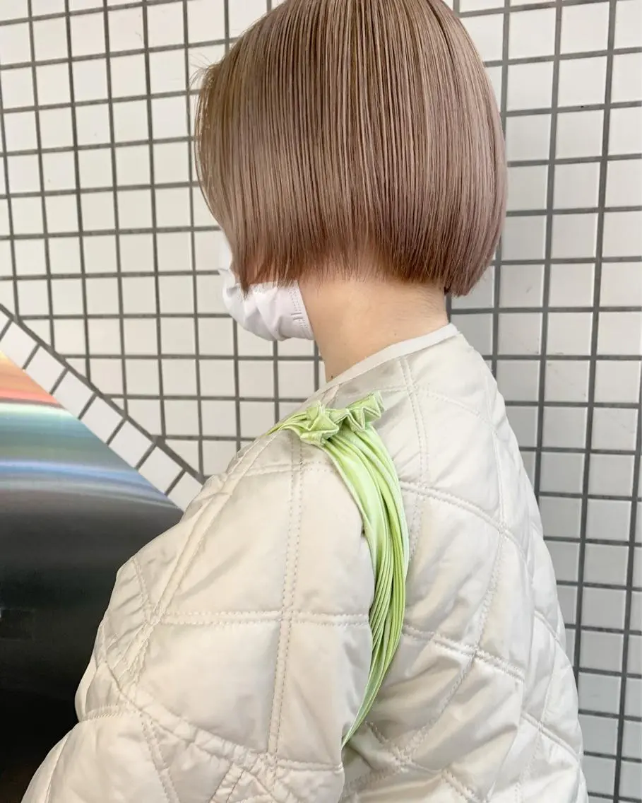 ショート カラー ヘアアレンジ ベージュカラー ブリーチ ハイトーンカラー ペールベージュ 🌿ショート🌿 パーマ🌿淳平のヘアスタイル