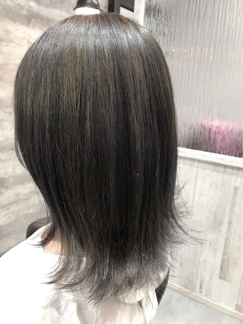 ミディアム カラー ハイライトカラー シルバー ハイライト 🫟Blanco🫟 Color&Careのヘアスタイル