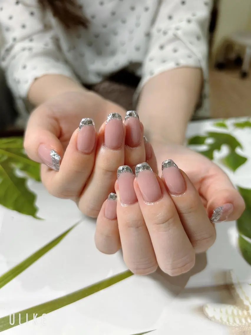 ネイル フレンチネイル ガラスフレンチ ハンドネイル 吉野✨ ネイルデザイナー✨のネイルデザイン