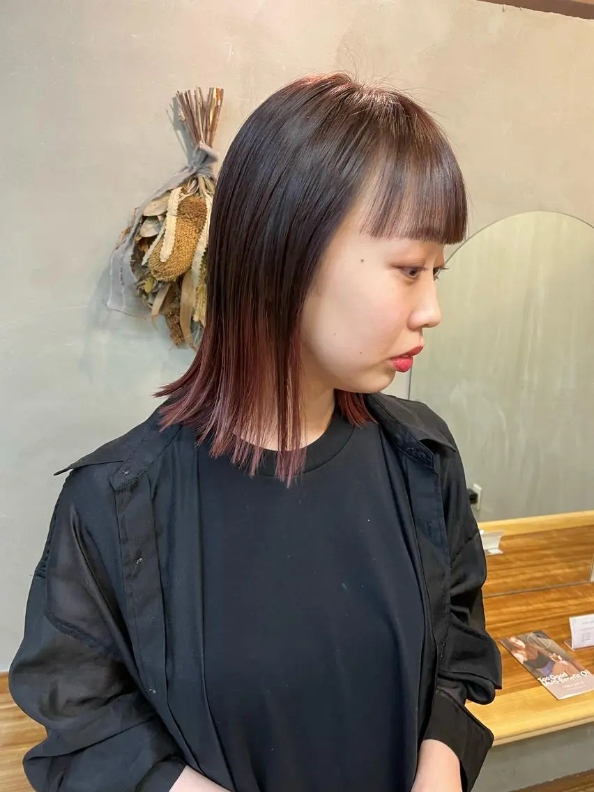 ミディアム カラー パーマ ヘアアレンジ メンズ キッズ ネイル マツエク・マツパ アイブロウ ボルドーカラー 眉カラー ボルドー カット ヘアカラー トリートメント tatsumi/ボブ ウルフ/レイヤーのヘアスタイル
