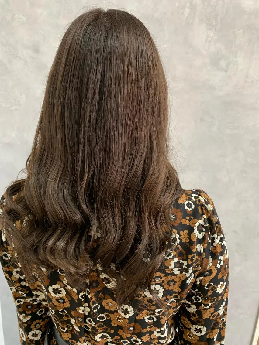 セミロング カラー チバ ヒロトのヘアスタイル