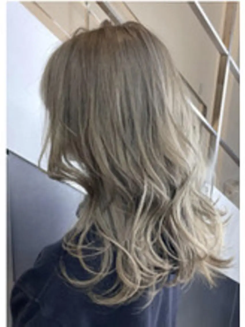 ミディアム カラー パーマ ヘアアレンジ ミディアムパーマ アディクシーカラー ブリーチ ケアカラー 透明感カラー ヘアケア特化型サロン newi 梅田のヘアスタイル