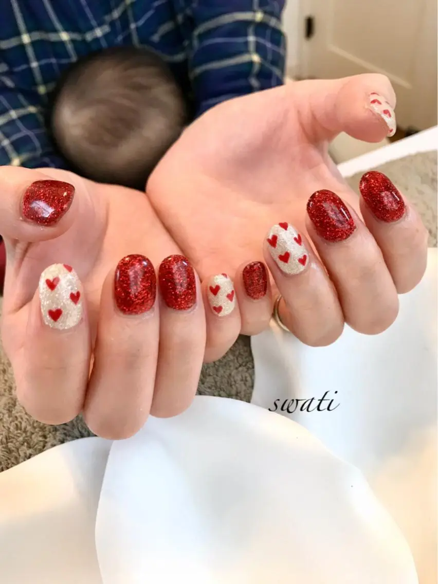 ネイル アートネイル ハート ラメ(グリッター) オフィスネイル 赤色 yuko (ネイリスト)のネイルデザイン