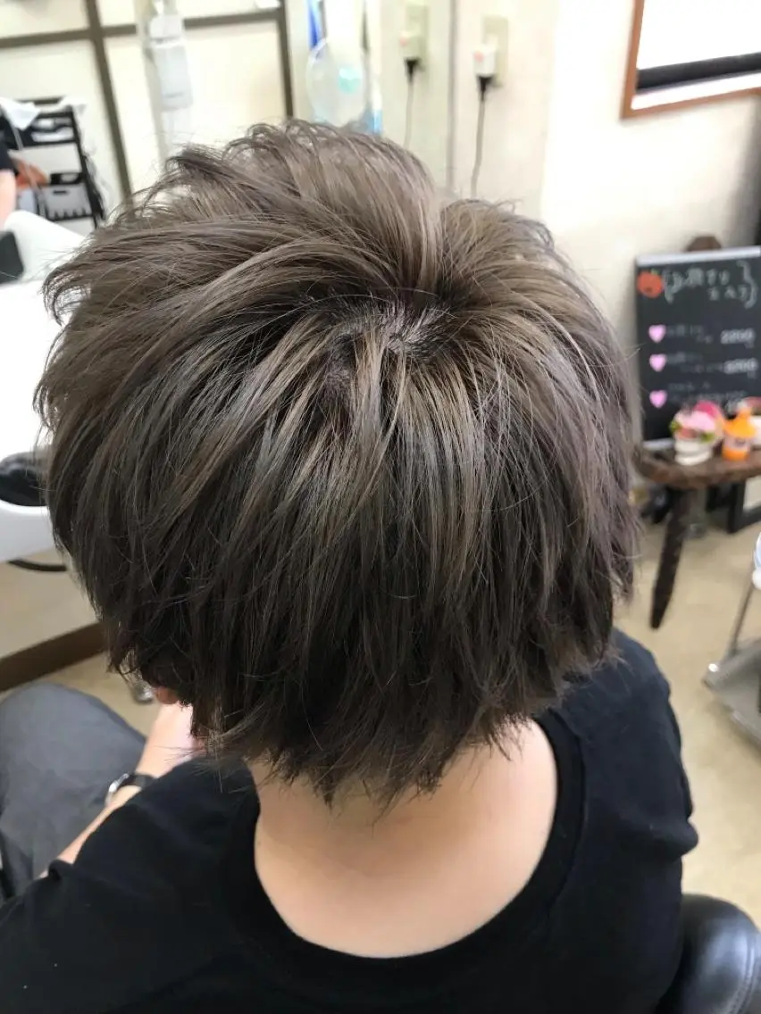 カラー メンズ メンズブリーチ ブリーチ イルミナカラー 石塚 浩のヘアスタイル