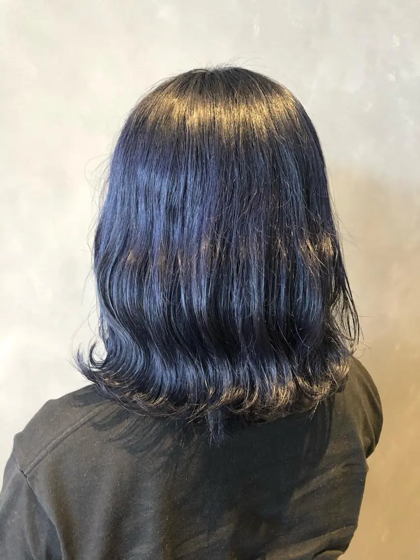ミディアム カラー ブリーチ 長谷川 沙紀のヘアスタイル