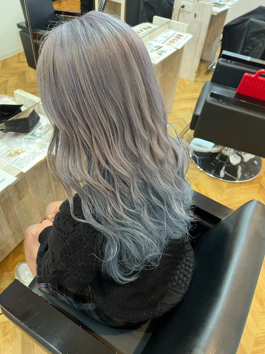 ロング カラー デザインカラー ハイトーンカラー カット ヘアカラー トリートメント ブリーチ特化 梅田本多翔のヘアスタイル