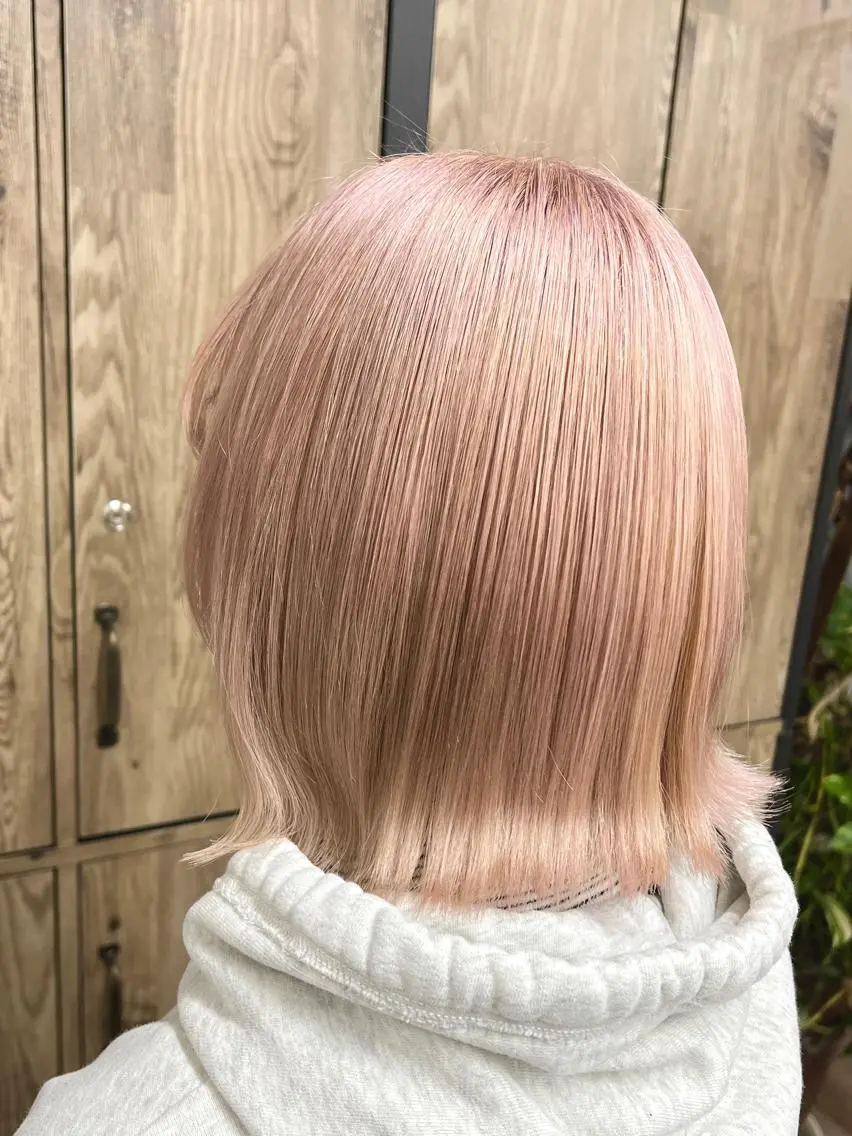 ショート カラー ブリーチ ケアブリーチ ダブルカラー ハイライトカラー インナーカラー カット ヘアカラー 🌷かわばた めい🌷のヘアスタイル