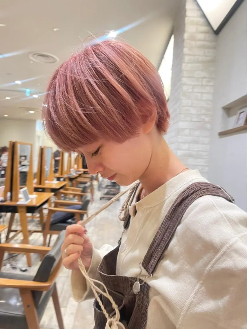 ショート カラー ダブルカラー ピンクカラー ヘアカラー 大人レイヤー×艶髪 小久保　春暁のヘアスタイル