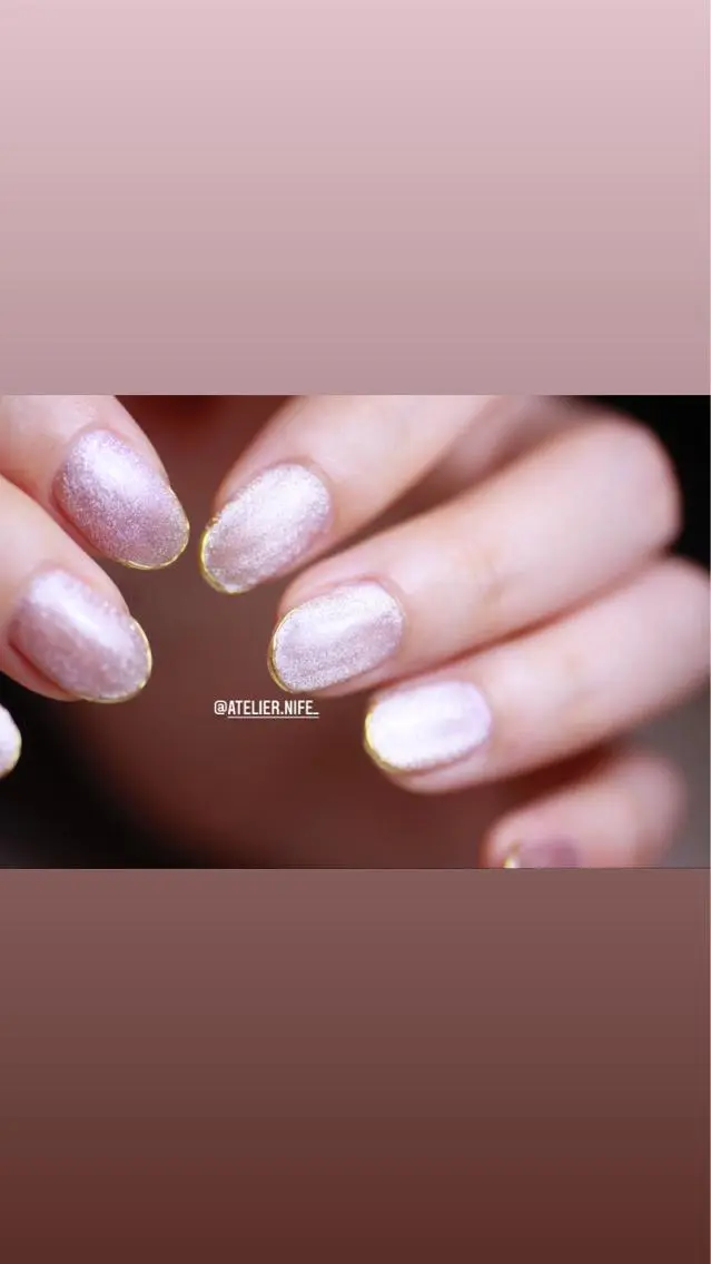 ネイル ミラーネイル atelier nife.のネイルデザイン