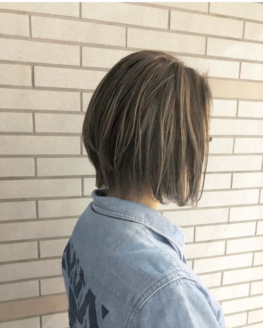 ショート カラー アディクシーカラー ベージュカラー ブリーチ ダブルカラー ハイライトカラー 中村 よしひでのヘアスタイル
