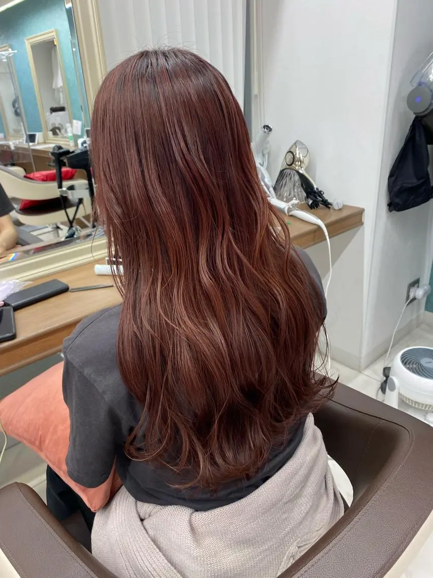 ロング カラー ブリーチ ブリーチなしカラー ピンクカラー カット ヘアカラー トリートメント 長妻莉央/縮毛矯正 髪質改善カラーのヘアスタイル