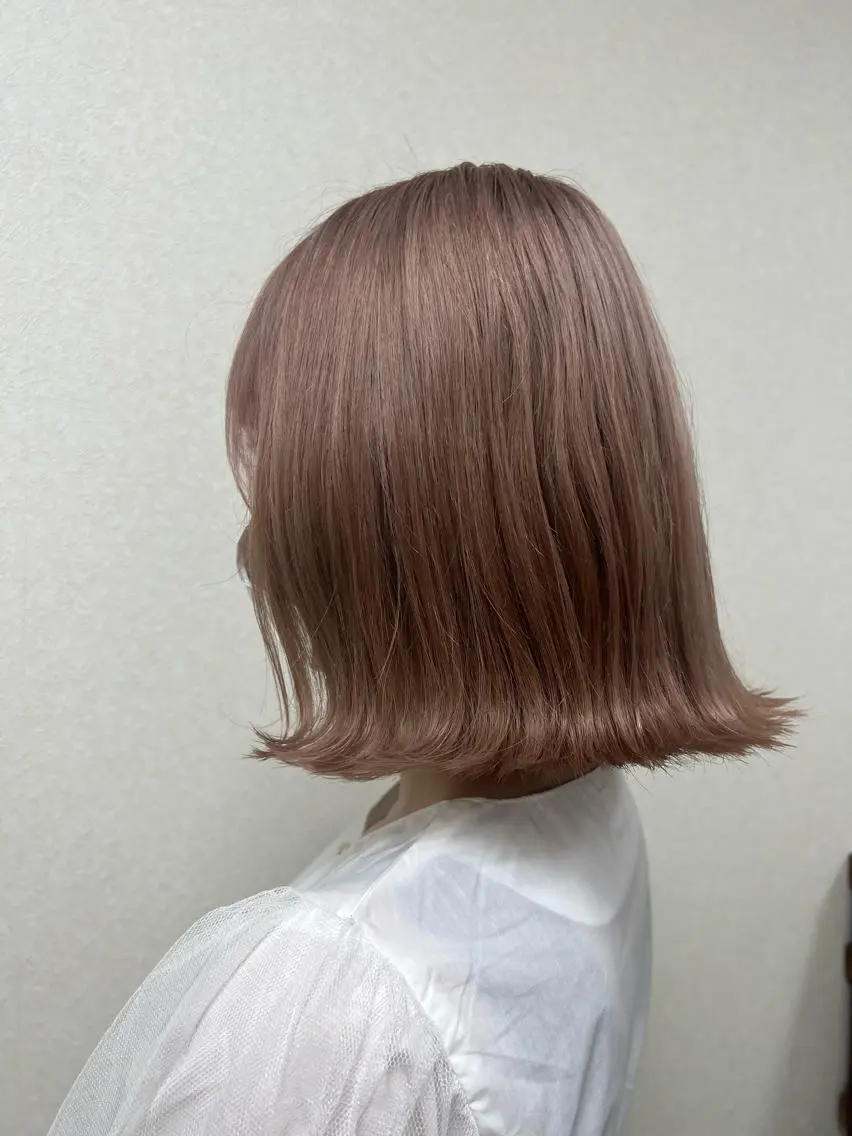 ミディアム あおい/透明感 ハイトーン 似合わせのヘアスタイル