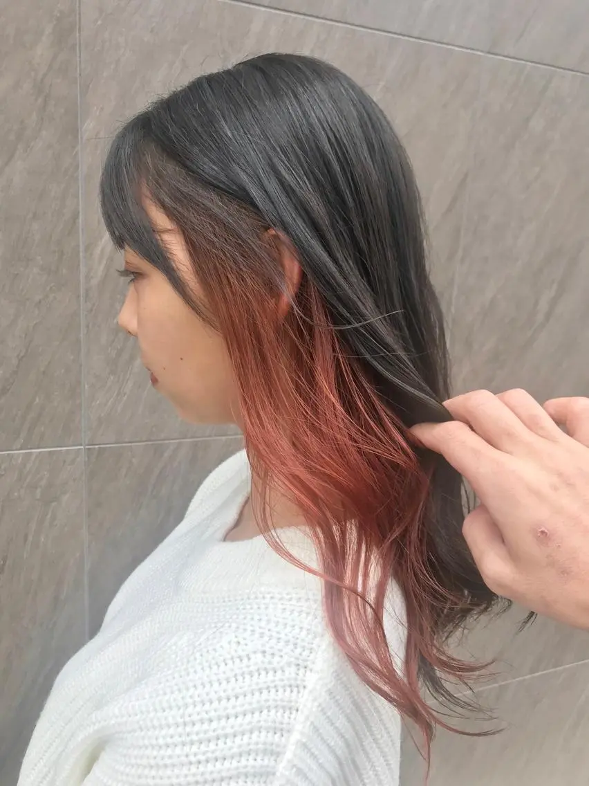 セミロング ヘアカラー タカツド ユウキのヘアスタイル