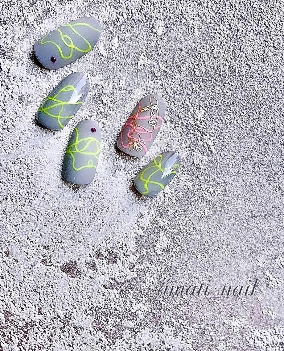 ネイル マグネットネイル ミラーネイル ニュアンスネイル ワンカラーネイル 春ネイル ハンドネイル amati_nail TAKAKOのネイルデザイン