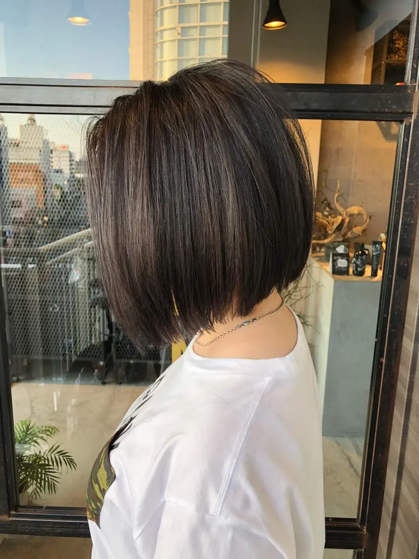 ミディアム カット ヘアカラー トリートメント 俵 知広のヘアスタイル