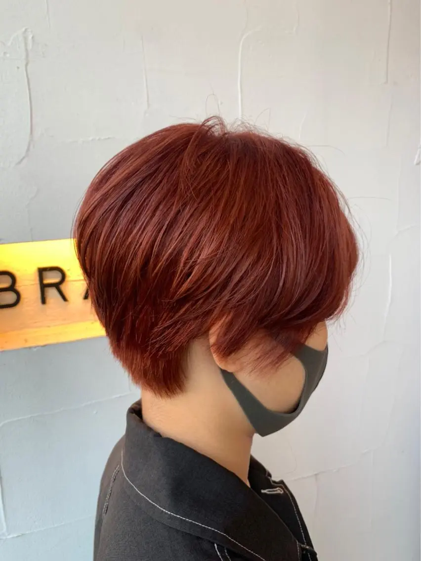 ショート オレンジブラウン 山田 まどかのヘアスタイル