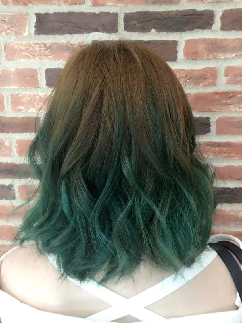 ミディアム セミロング カラー グラデーションカラー メンズ特化美容師 カラー専門ぺーターのヘアスタイル