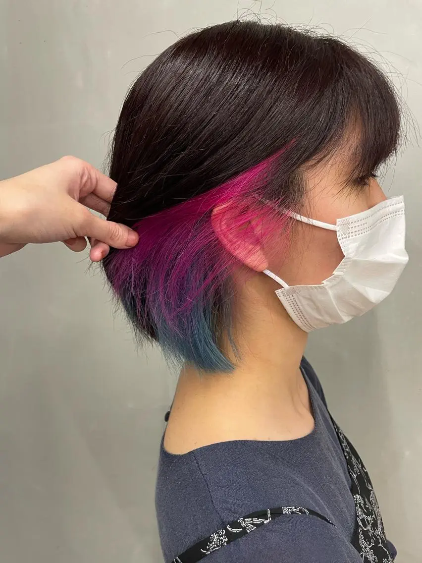 ミディアム カラー インナーカラー 推し ブリーチ  髪質改善のヘアスタイル
