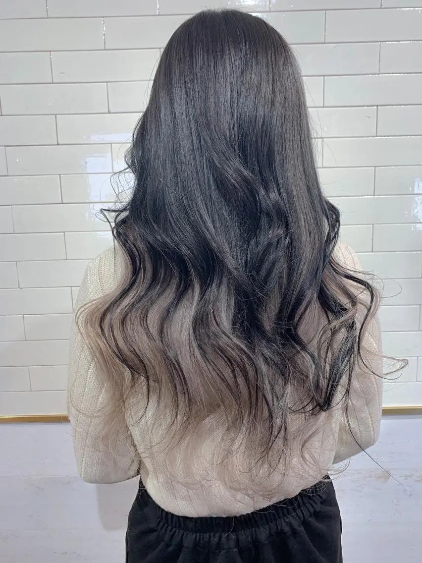 ロング カラー ベージュカラー ブリーチ ケアブリーチ ホワイトベージュ 🦋レイヤーカット ミドリカワ🦋のヘアスタイル