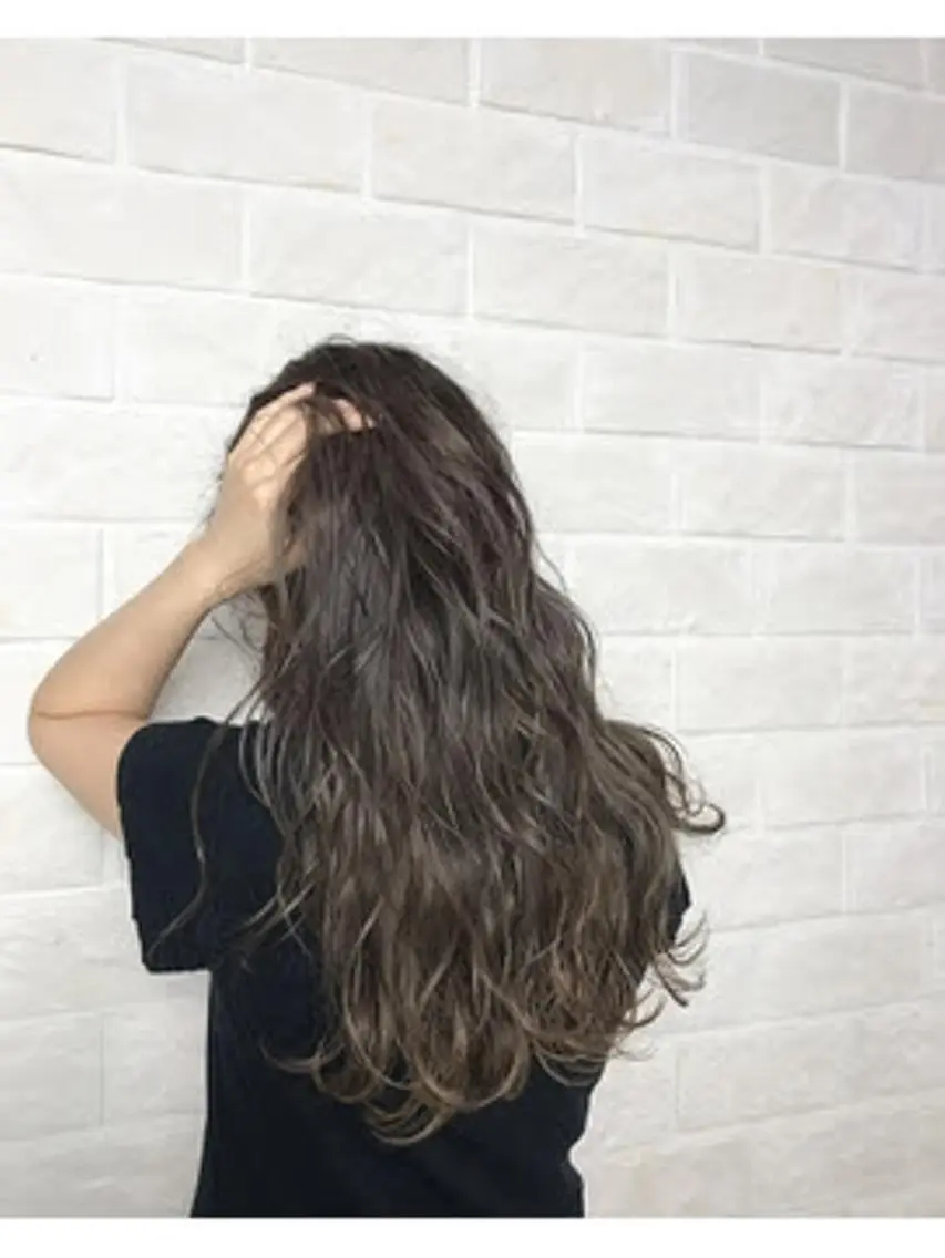 ロング 中田 慶真のヘアスタイル
