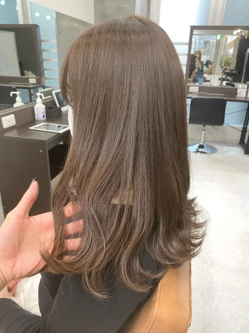 セミロング カラー ヘアアレンジ 🌷FUKA🌷 まろやかハイトーンのヘアスタイル