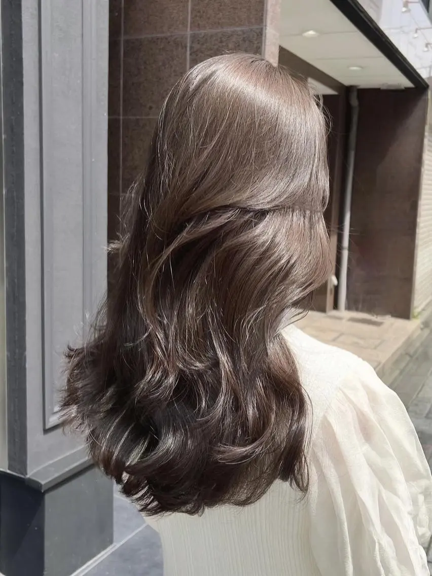 セミロング レイヤーカット ヘアカラー トリートメント レイヤー/艶カラー FOCUSJAPANのヘアスタイル