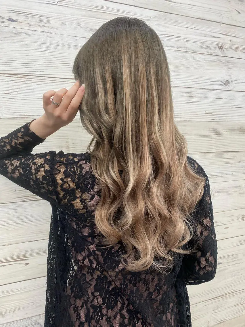 ロング カラー ヘアアレンジ ショートボブ 編み込みエクステ シールエクステ バレイヤージュ 透明感カラー FAAM Tsuneのヘアスタイル
