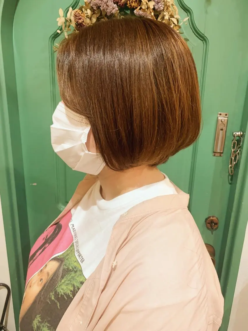 ショート カラー ショートボブ ブラウンカラー オレンジ オレンジブラウン ボブ カット ヘアカラー トリートメント 佐藤 美咲のヘアスタイル