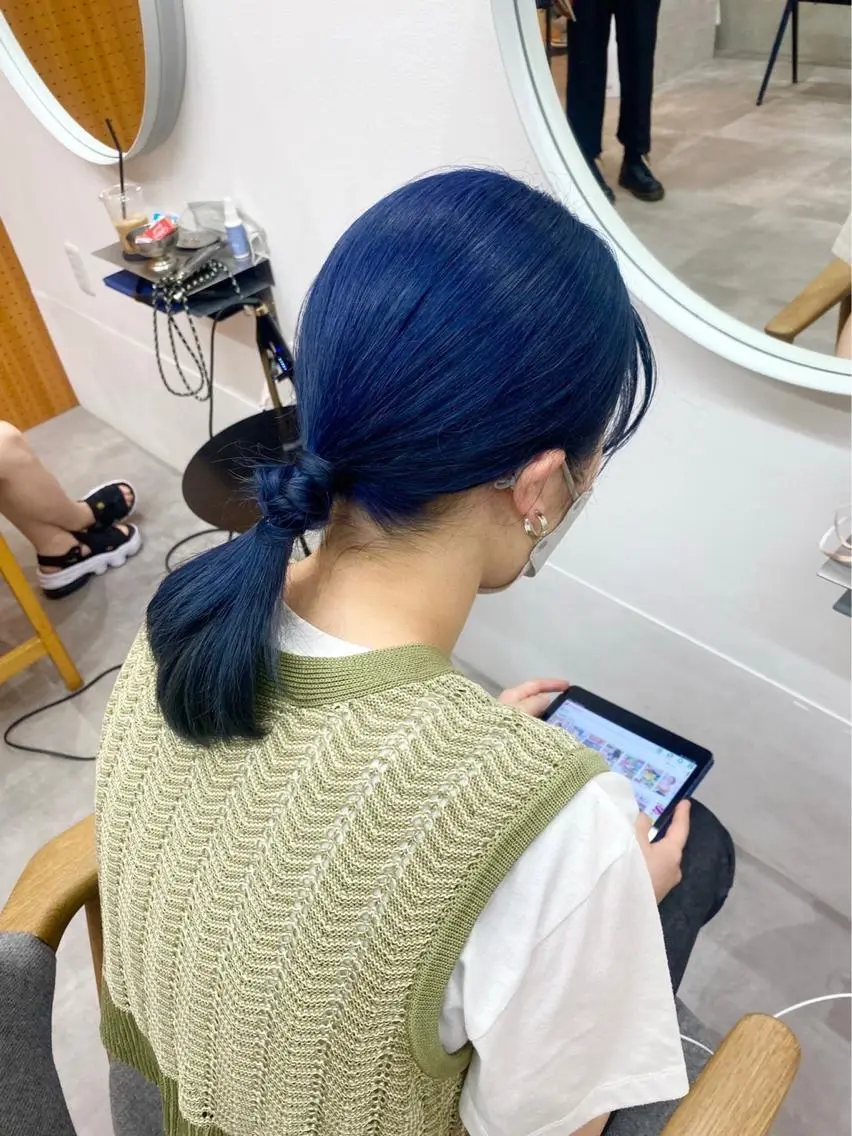 セミロング カラー セミロングパーマ ブリーチ ケアブリーチ ハイトーンカラー ダウンパーマ 【sity.ザイク】のヘアスタイル