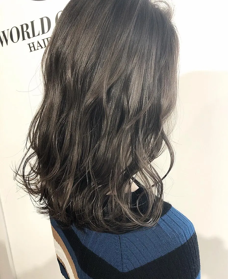 カラー グレージュ ハイライトカラー 夜23時まで予約🉑 reverieあきらのヘアスタイル