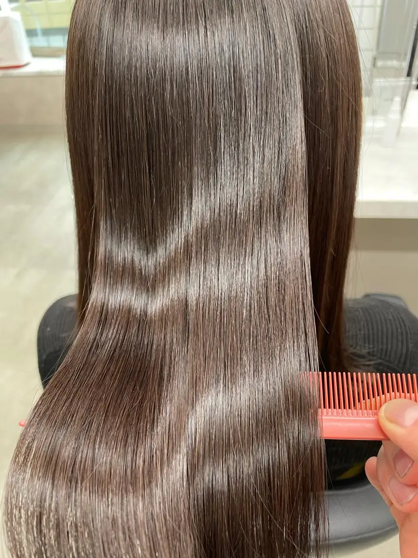 ミディアム カラー 抜け感レイヤー︴ ニュアンスカラーのヘアスタイル