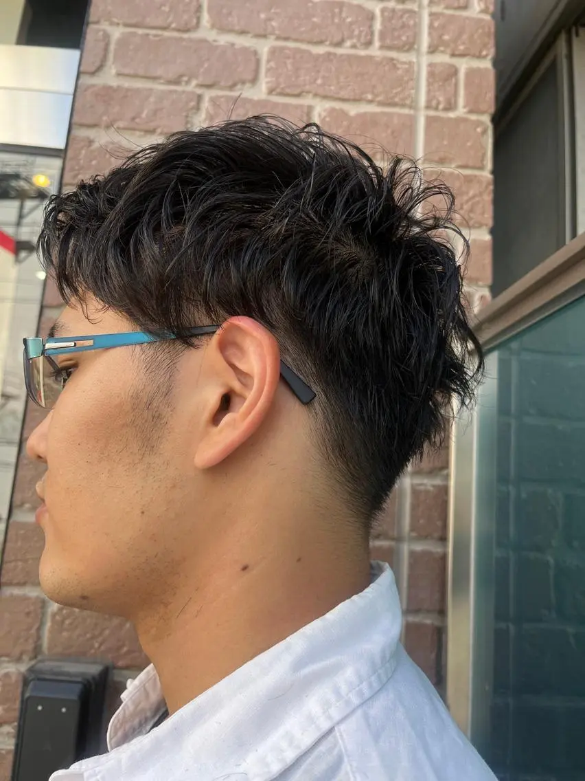 ミディアム カラー パーマ ヘアアレンジ メンズ キッズ ネイル マツエク・マツパ アイブロウ メンズブリーチ メンズハイライト メンズインナーカラー メンズ韓国風 ブリーチ カット パーマ 久木原 ゆりのヘアスタイル