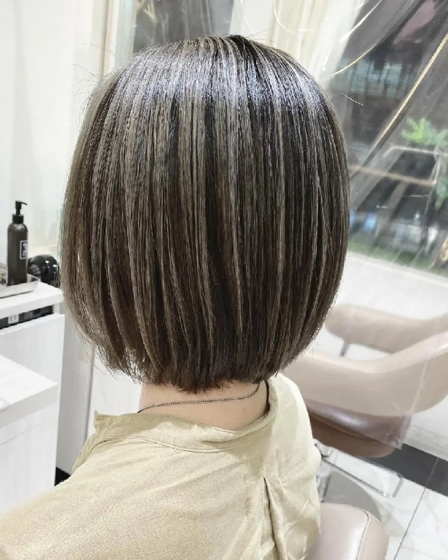 ミディアム カラー ハイライトカラー ボブ ハイライト ヘアカラー ＡＳＨ大宮/ブリーチ 髪質改善/カラーのヘアスタイル