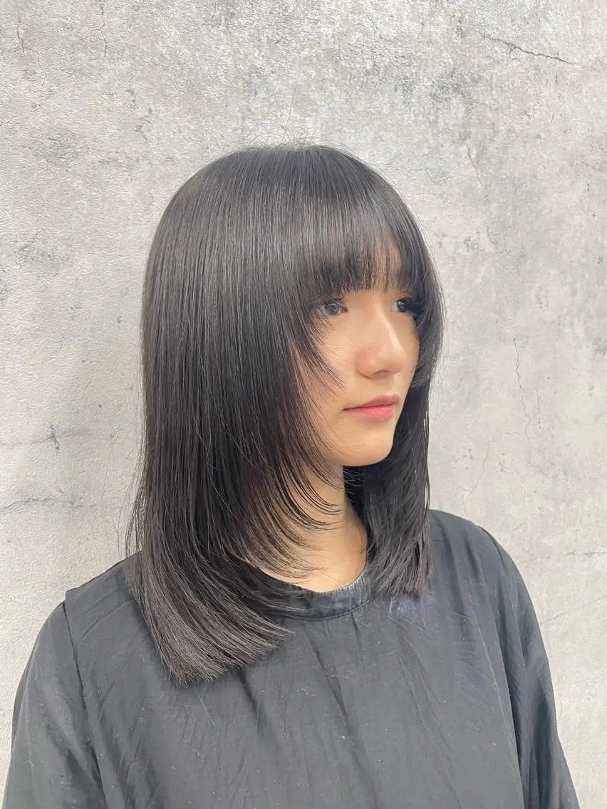 ミディアム カラー 顔まわり× レイヤー/MIUのヘアスタイル