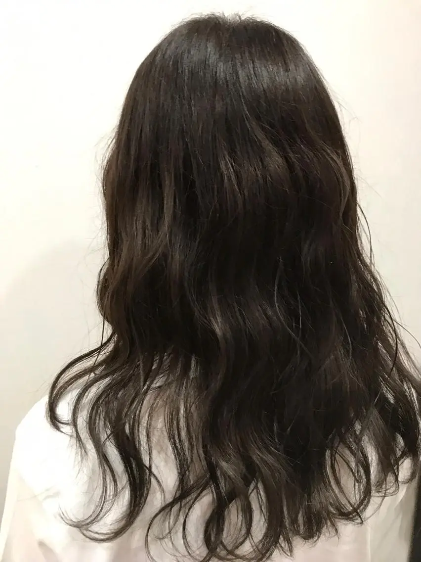 セミロング カラー 脱白髪染め美容師 竹内涼乃のヘアスタイル
