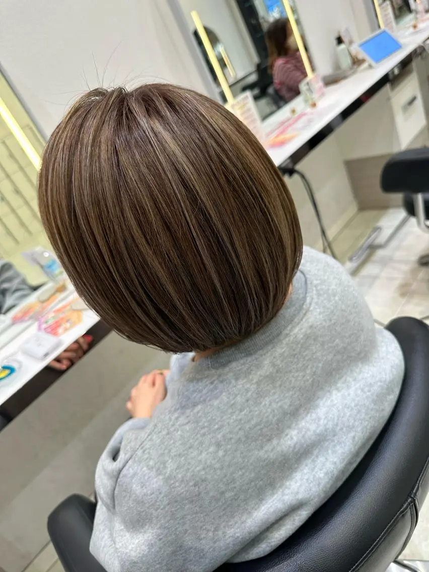 ショート ハイライト 岸 保奈美のヘアスタイル