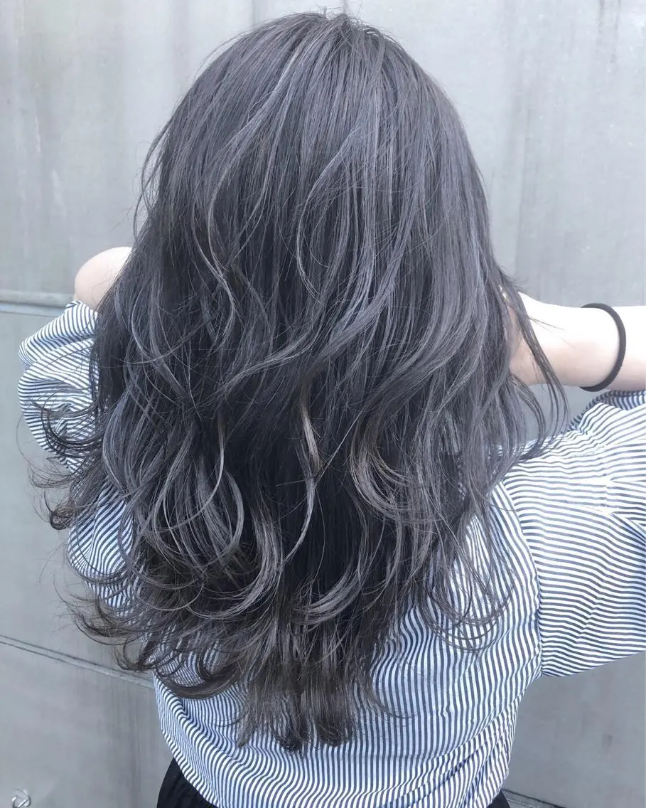 セミロング カラー ヘアアレンジ ブリーチダブルカラー 元町三宮/三ノ宮のヘアスタイル