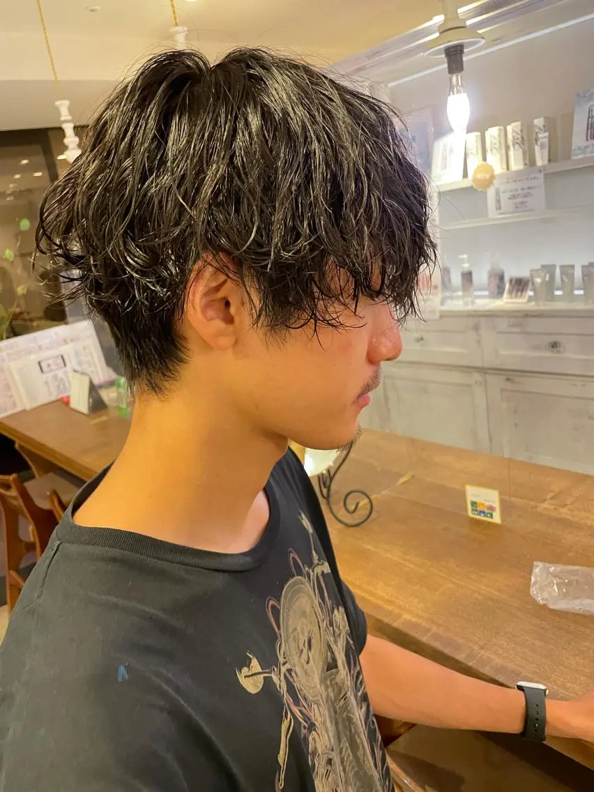 パーマ メンズ 柳内 崚平のヘアスタイル