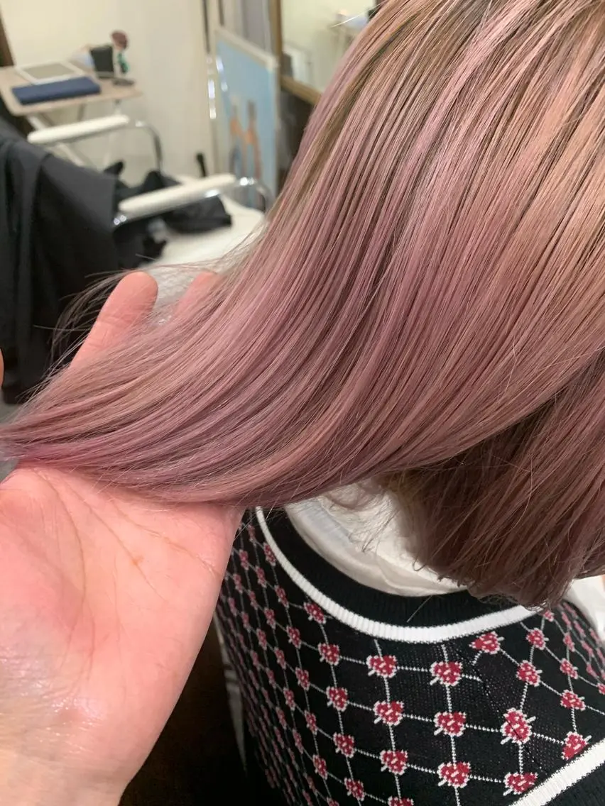 カラー ピンクカラー ホワイトピンク ヘアカラー 渡辺 健太のヘアスタイル