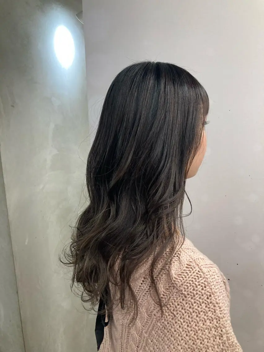 セミロング カラー グレージュ ハイライトカラー ハイライト ヘアカラー トリートメント ブリーチ&似合せボブ 田中寛十のヘアスタイル