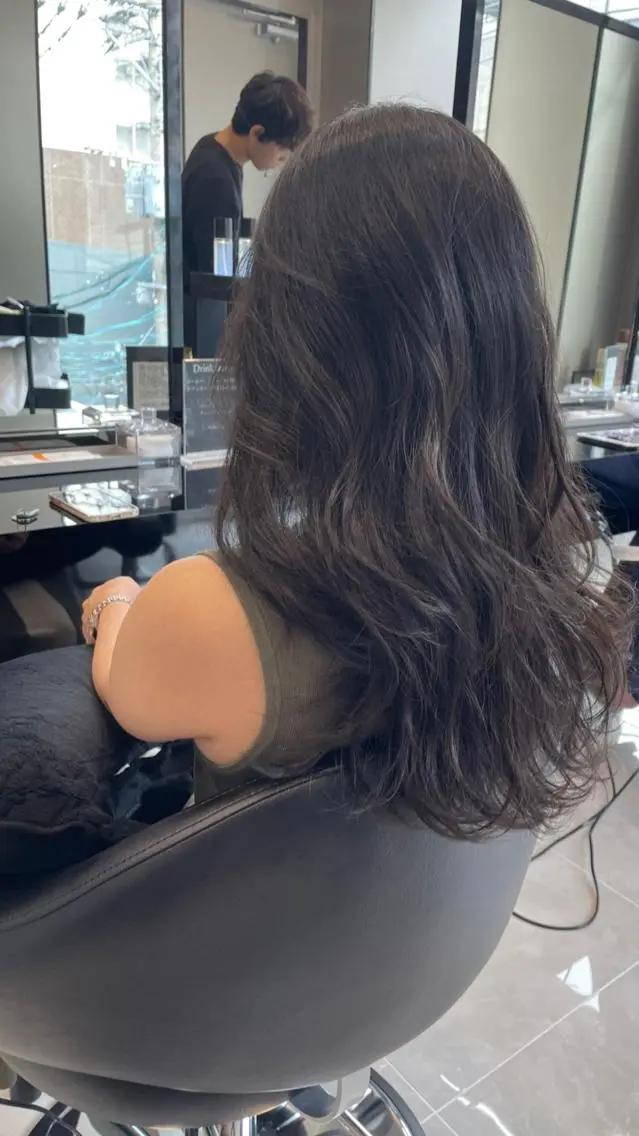 セミロング カット ヘアカラー トリートメント 似合わせカット 迫留由弥のヘアスタイル
