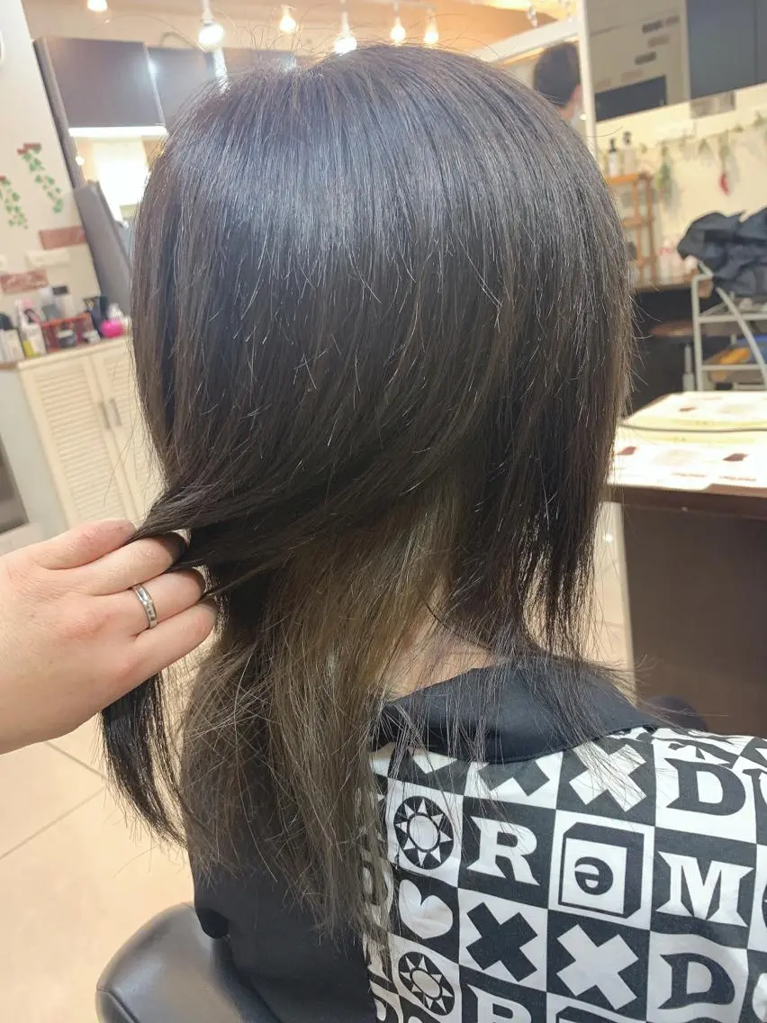 カラー ベージュカラー ブラウンカラー インナーカラー 🕯️サイトウ スズカ🧸のヘアスタイル