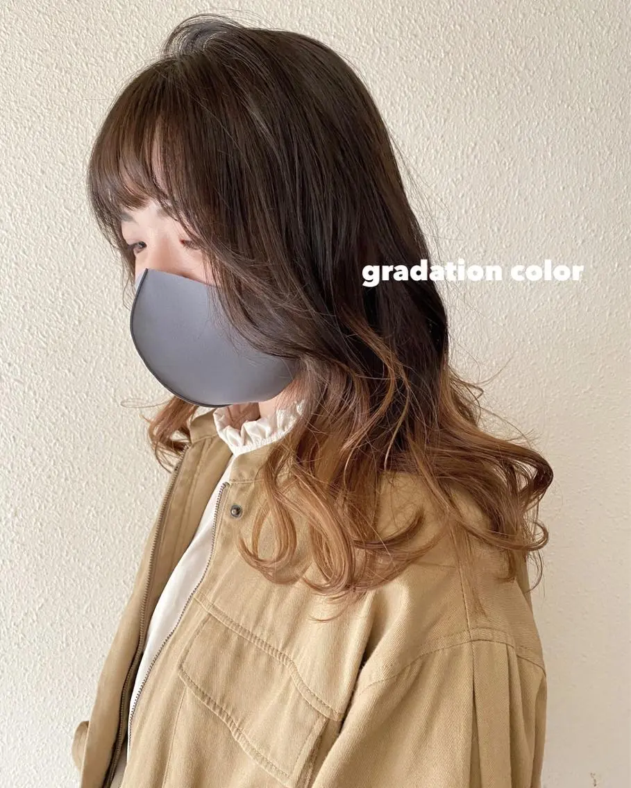 セミロング カラー ベージュカラー ブラウンカラー ブラウンベージュ グラデーションカラー ヘアカラー ツキノキ　ミナ 8月から西梅田店のヘアスタイル