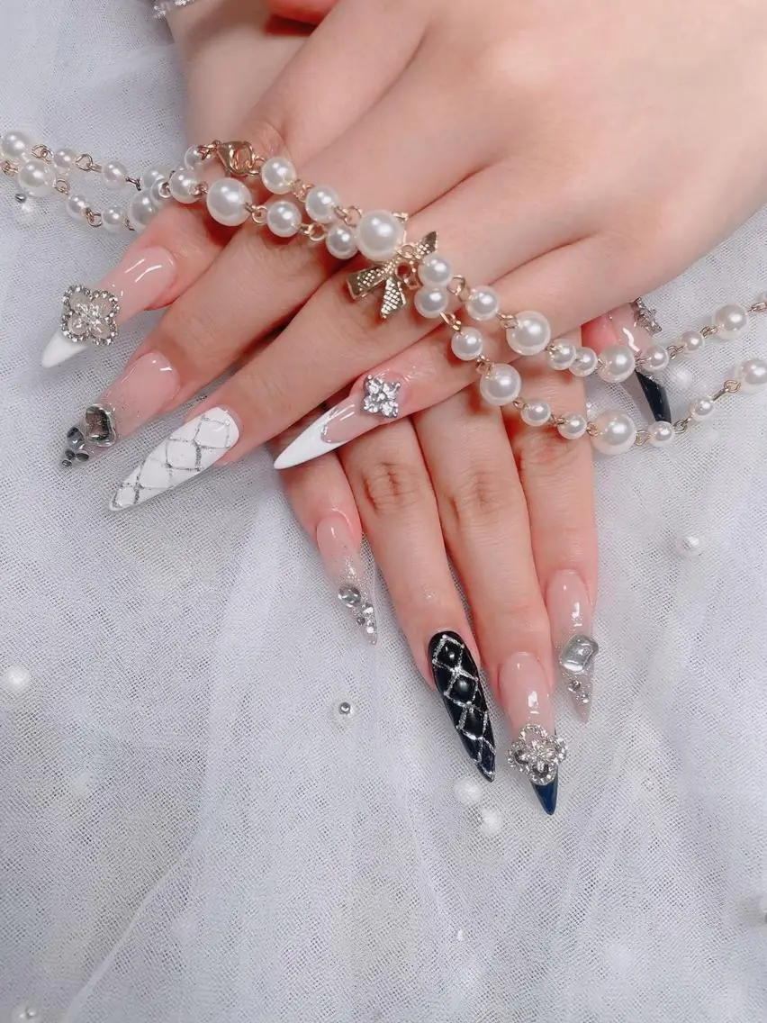 ネイル オーロラネイル チークネイル フットネイル ジェルネイル 韓国ネイル ハンドネイル H.baby Nail Salonのネイルデザイン