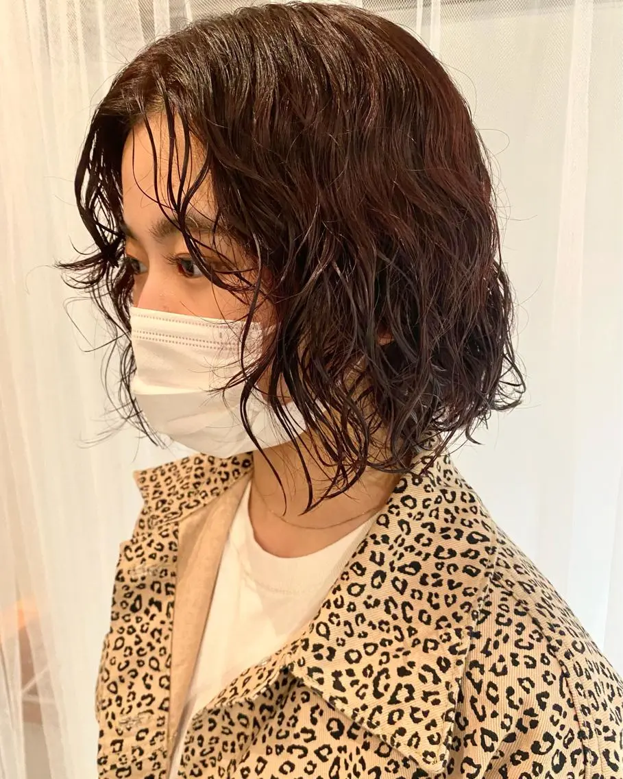 ミディアム サトウ ナナのヘアスタイル