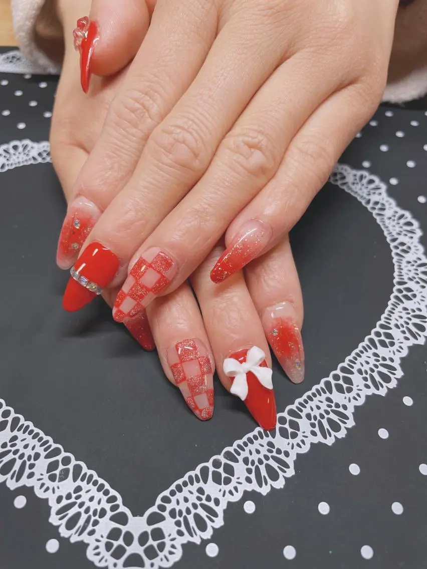 ネイル 赤色 ハンドネイル エン Nail salonのネイルデザイン