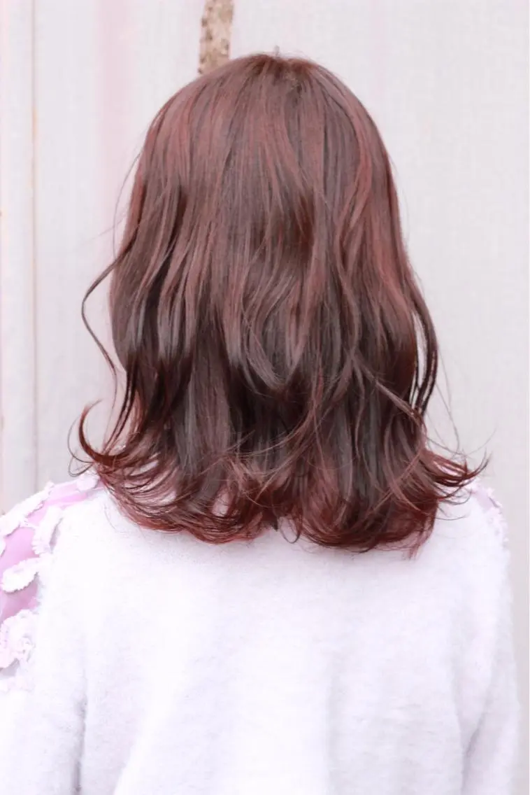 ミディアム カラー ピンクカラー カット ヘアカラー Viage （ビアージュ）のヘアスタイル