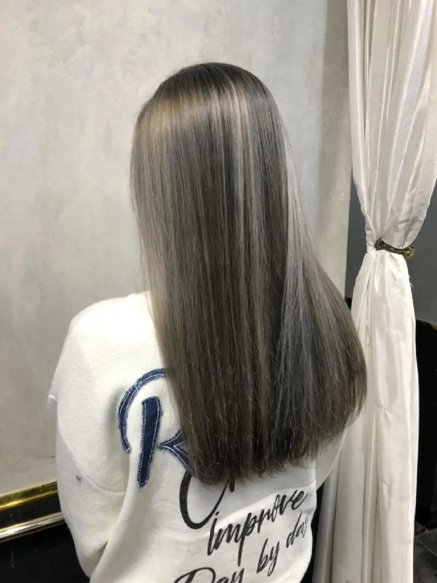 セミロング 外国人風カラー ハイライト *エクステ/髪質改善 カラー特化*マサキのヘアスタイル