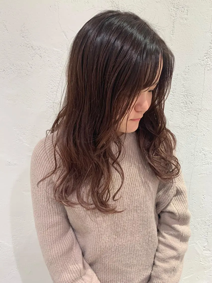 セミロング カラー ヘアアレンジ ベージュカラー ブリーチ グラデーションカラー ハイトーンカラー ピンクカラー 🫧透明感カラー/ ボブ/小笠原汐海🪽のヘアスタイル
