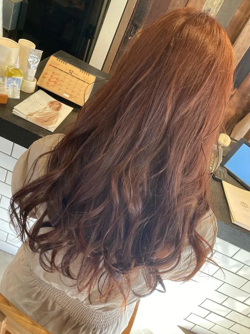 ロング カラー レッドカラー 瓦井 慧のヘアスタイル